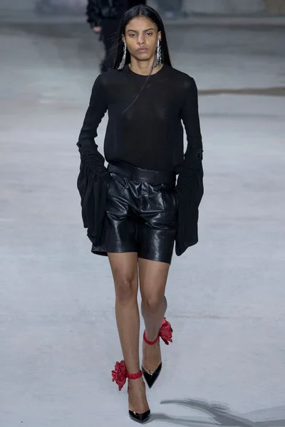 Look 50